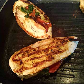 Image: grilled chicken fillets in pan - firmus recipe